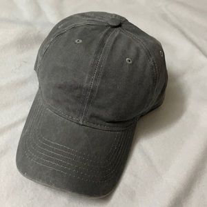 Grey cap
